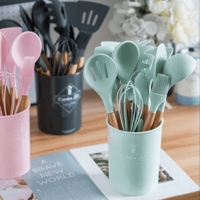 ChefMate – Versatile Silicone Cookware Set with Wood Handles