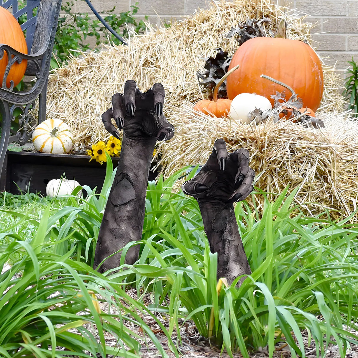 3D Halloween Ghost Hand Decoration for Outdoor Use – Spooky Plug-in Garden Decor 5