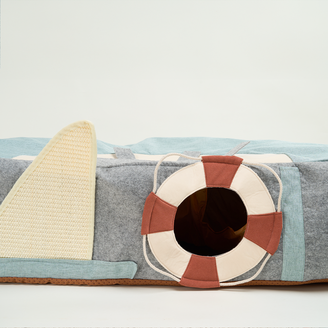 UFO Voyager Collapsible Cat Bed – 4-in-1 Playground & Cozy Retreat