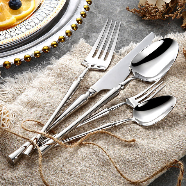 SerenaGlow – Luxury Cutlery Set in Stainless Steel Design