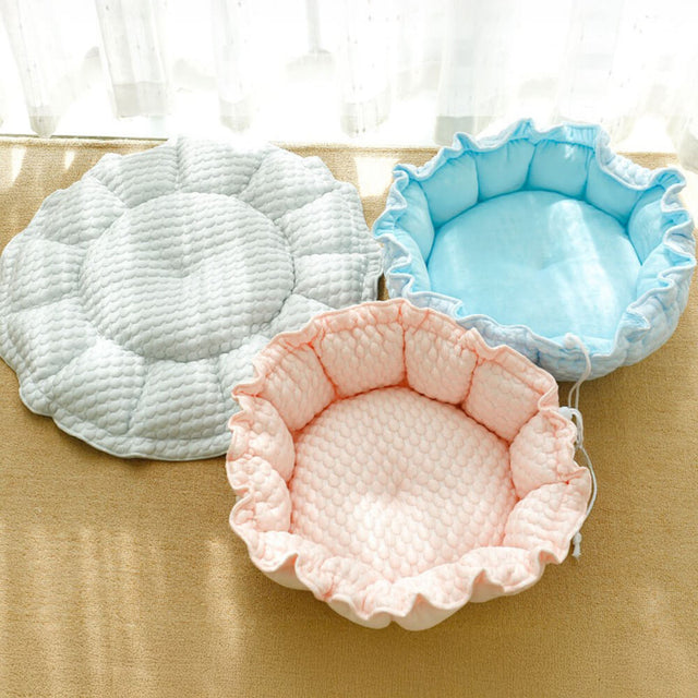Ruffled Ice Silk Cooling Pet Bed Foldable Stylish Comfort