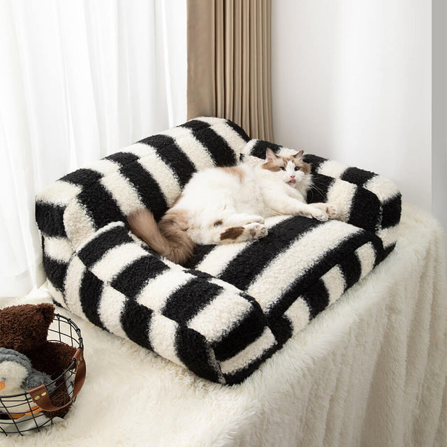 Modern Faux Lambswool Pet Sofa with Wide Armrests and Removable Cushion