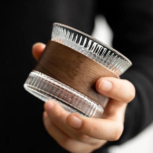 OakFlow Whisky Tumbler – Handmade Glass with Wooden Accent