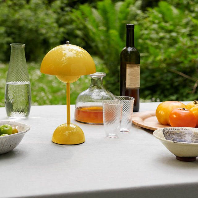 Aurora-Inspired LED Desk Lamp – Warm Energy-Efficient USB-C