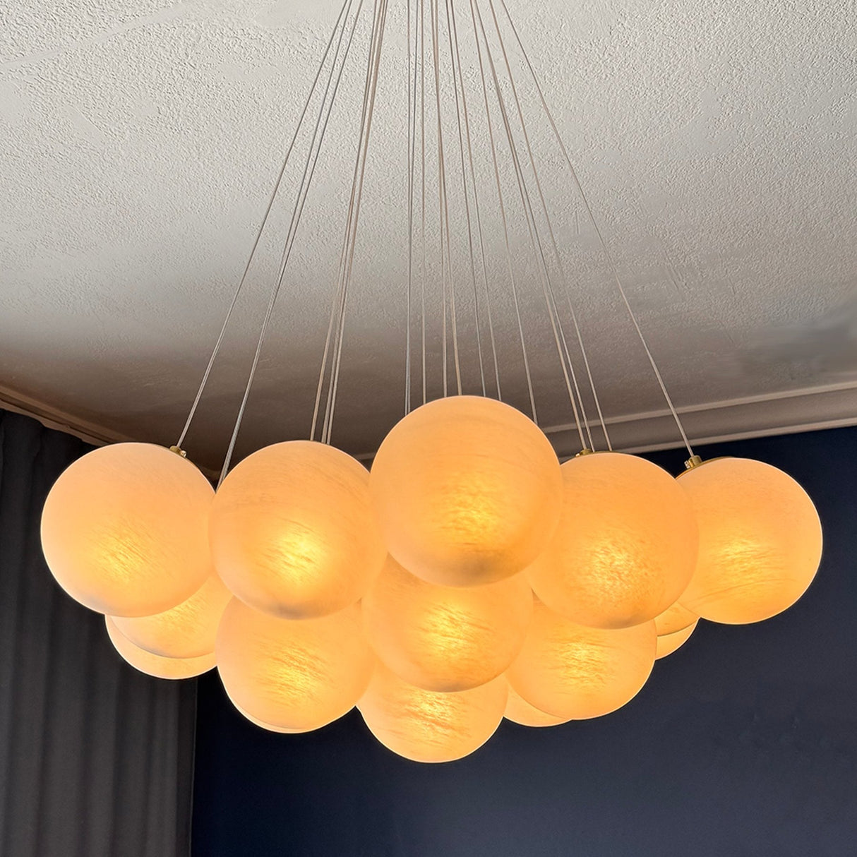 Blurred Bubbles Chandelier – Modern Glass Cluster Ceiling Light