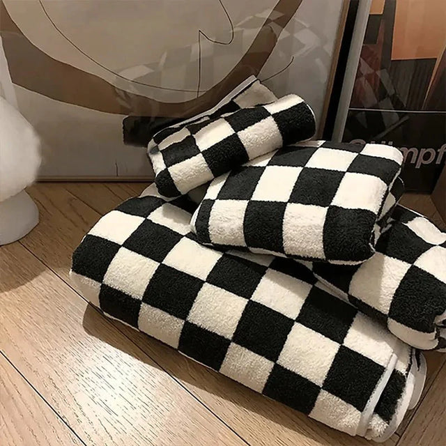 Classic Checkerboard Plaid Design Sofa Blanket for Comfort