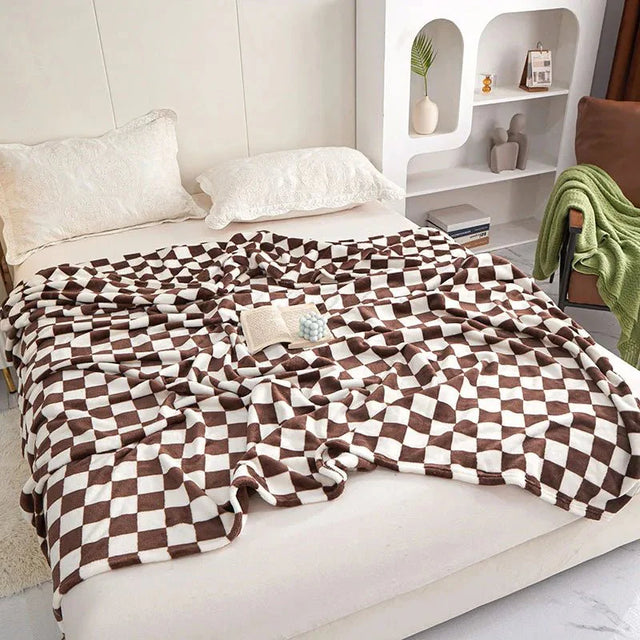 Classic Checkerboard Plaid Design Sofa Blanket for Comfort