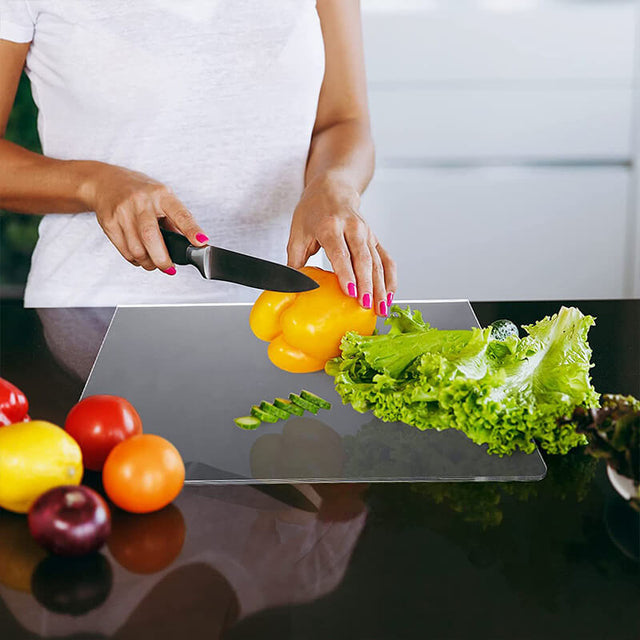 Transparent Scratch-Resistant Cutting Board – Durable & Easy to Clean