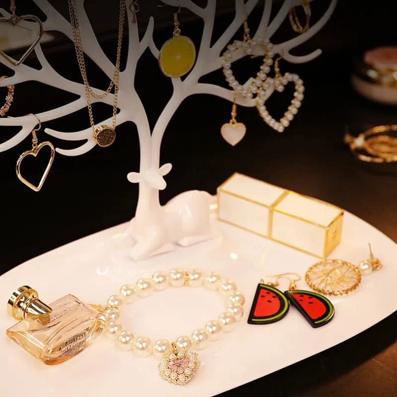 Deer Shaped Jewellery Display Stand in Chic Plastic Design