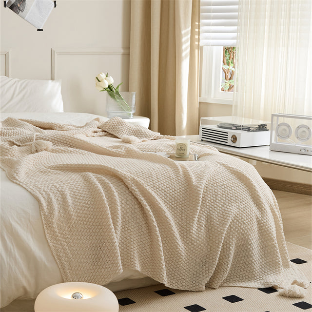 Regina Nordic Acrylic Knitted Blanket for Cozy Comfort