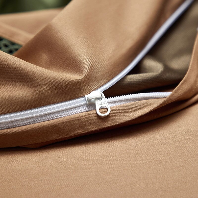 Emerald Opulence Duvet Cover Set – 1000 TC Cotton & Satin with Luxurious Marble Design