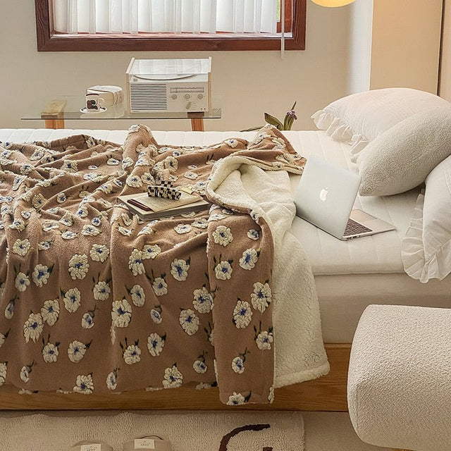 Fluffy Floral Plush Thickened Blanket for Cozy Comfort