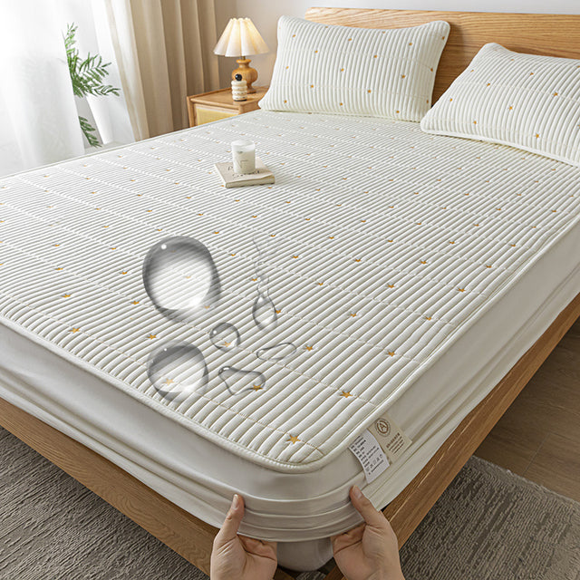 Waterproof Thickened Mattress Protector