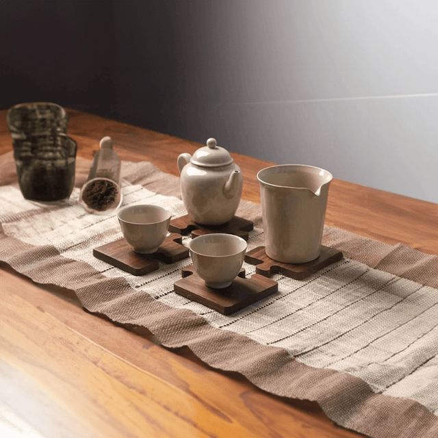 Jigsaw Shape Walnut Wood Coaster Set - Rustic Charm Design