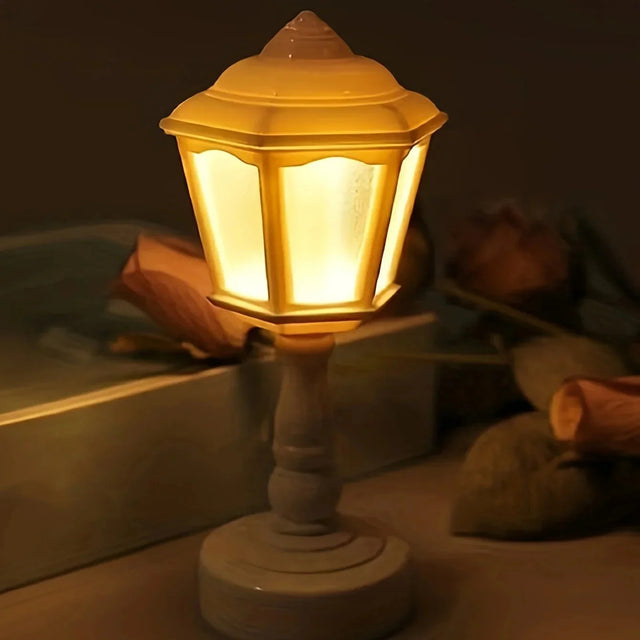 ouch-Activated Flower Bud LED Lamp with Rechargeable Design