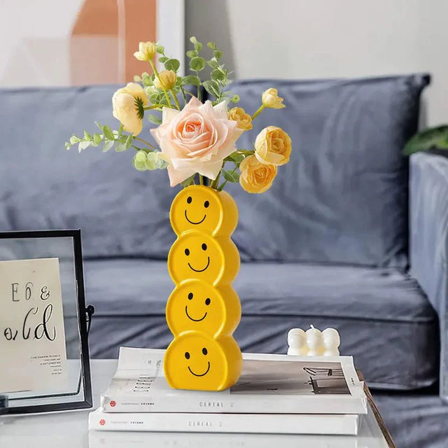 Smiling Faces Ceramic Vase Set with Modern Design