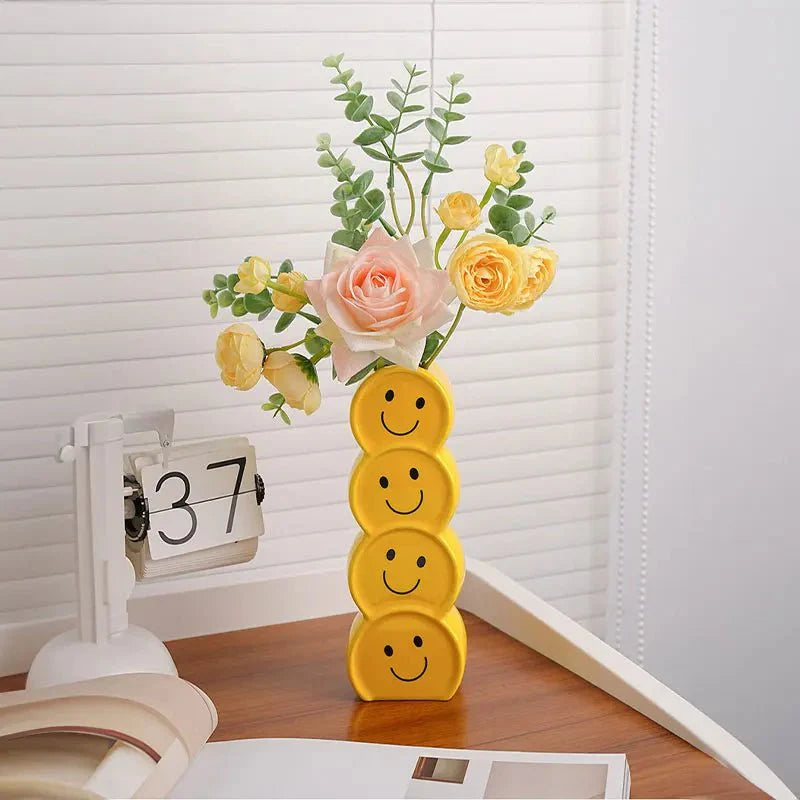 Smiling Faces Ceramic Vase Set with Modern Design