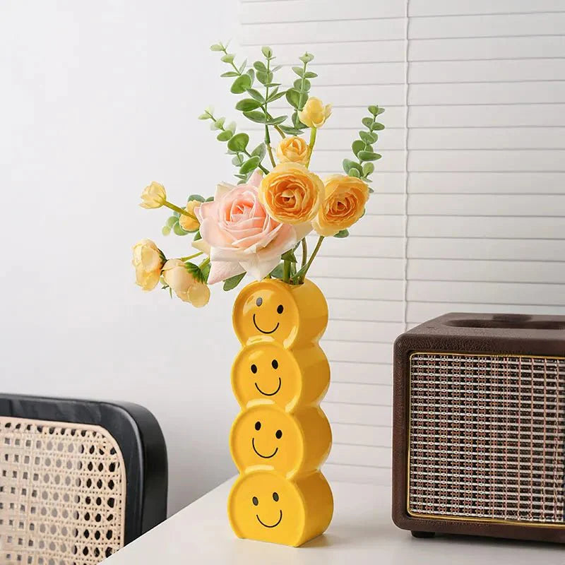 Smiling Faces Ceramic Vase Set with Modern Design