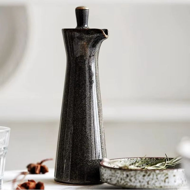 LuxeFlow – Ceramic Jug with Elegant Scandinavian Style