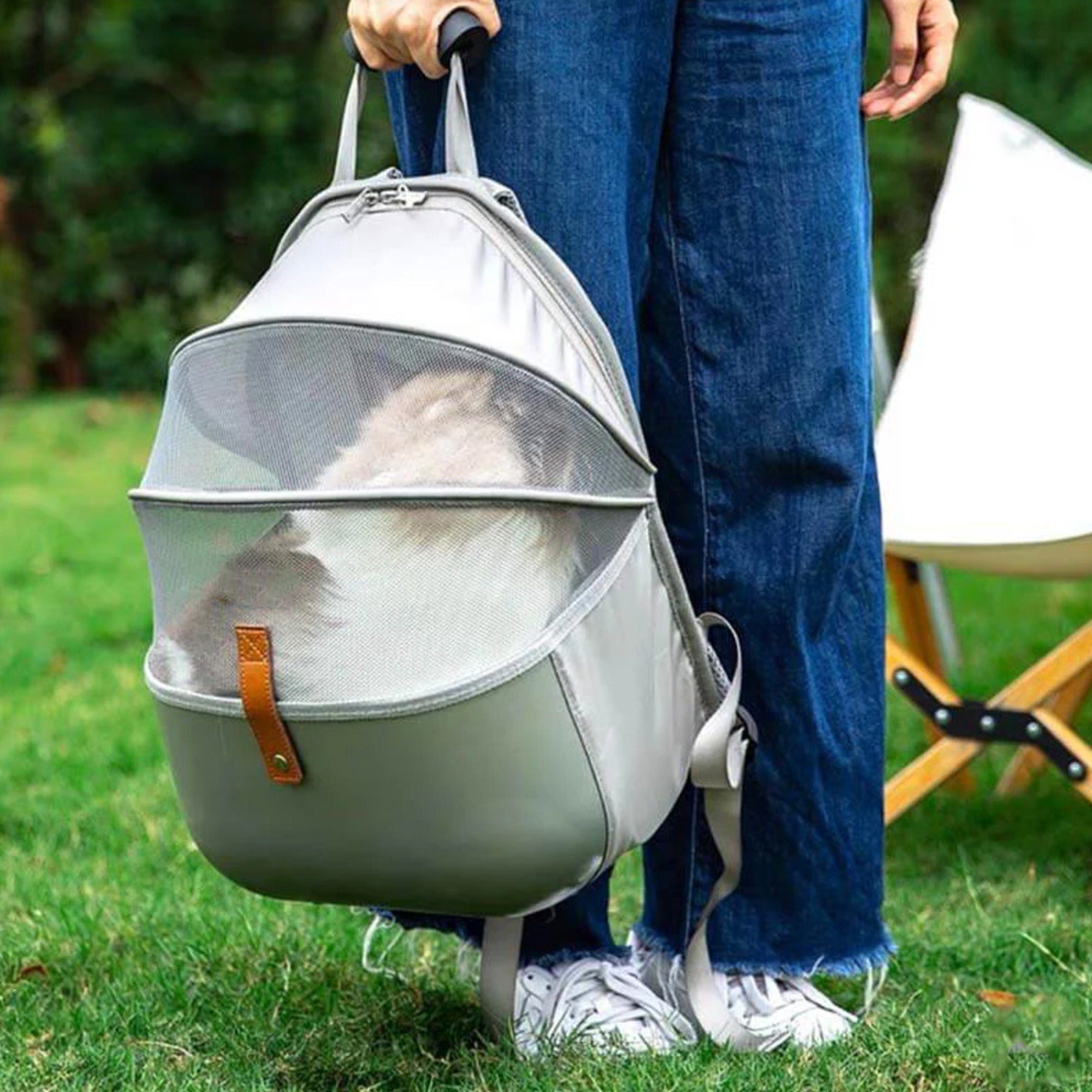 Breathable Cat Travel Bag – Spacious, Ventilated & Travel-Friendly