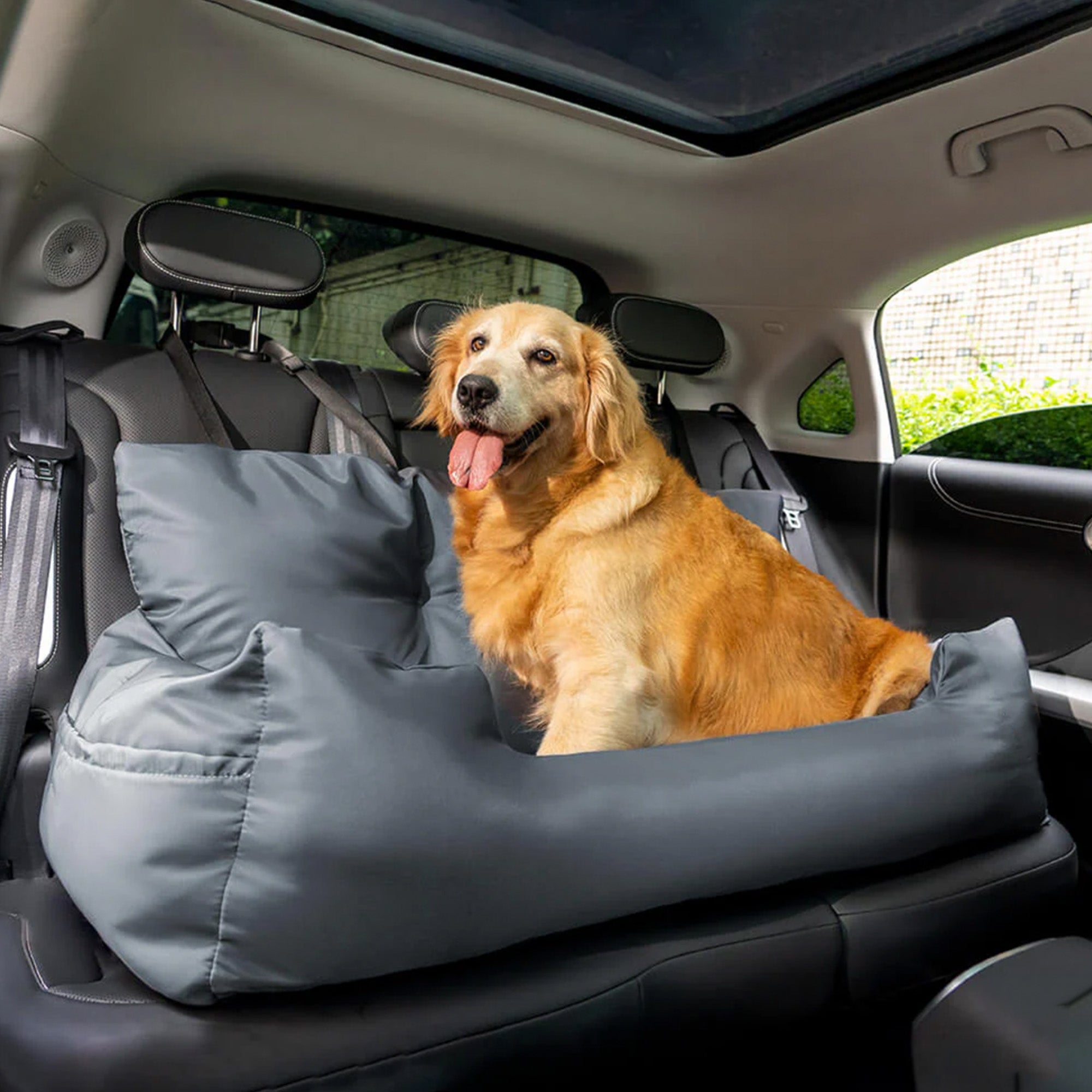 Adjustable Safety Dog Car Seat – Secure, Comfortable, and Spacious