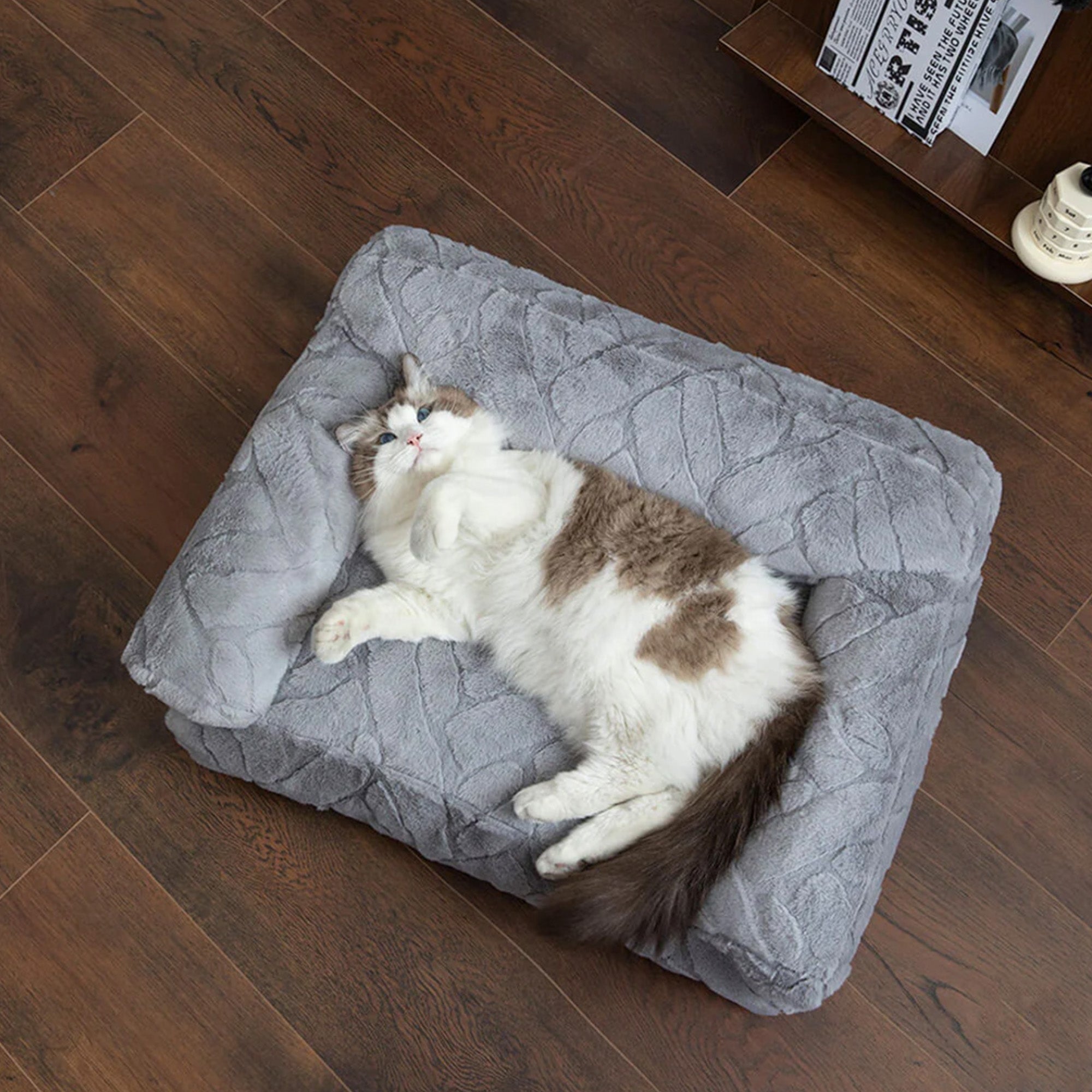 Luxury Faux Rabbit Fur Pet Bed Ultra Soft Warm Supportive