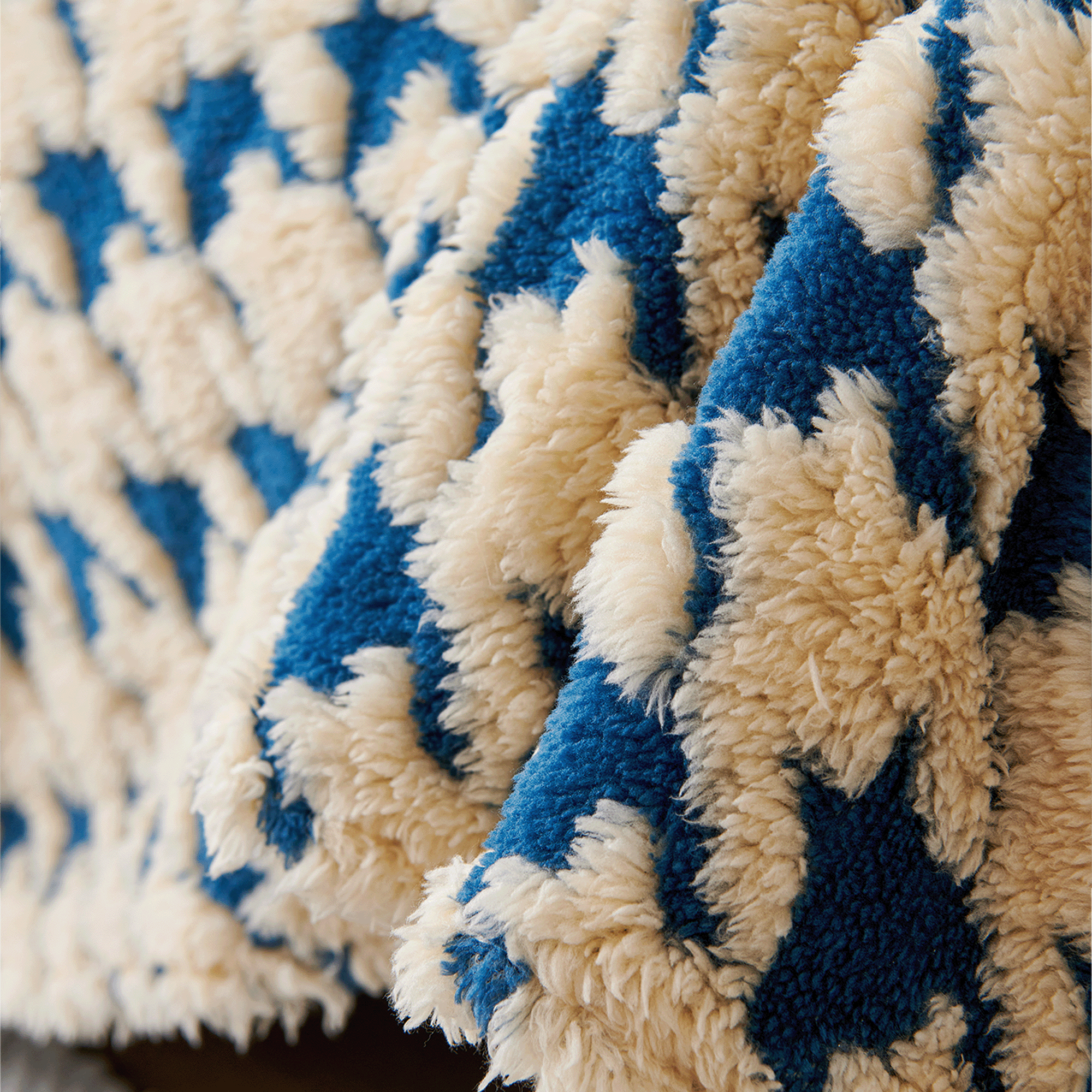 Cozy Houndstooth Sofa Cover  - Modern, Stylish & Durable Sofa Protection