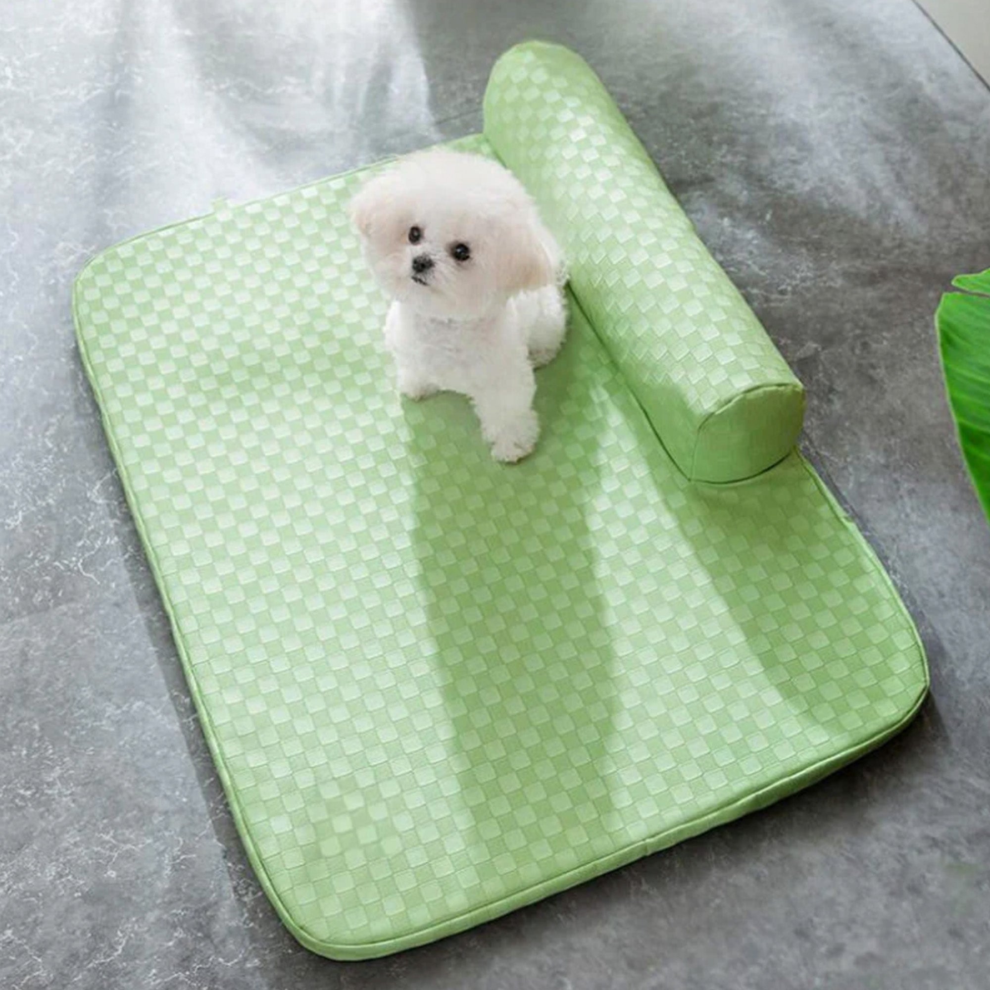 Checkerboard Leather Pet Bed Orthopedic Scratch Resistant Washable