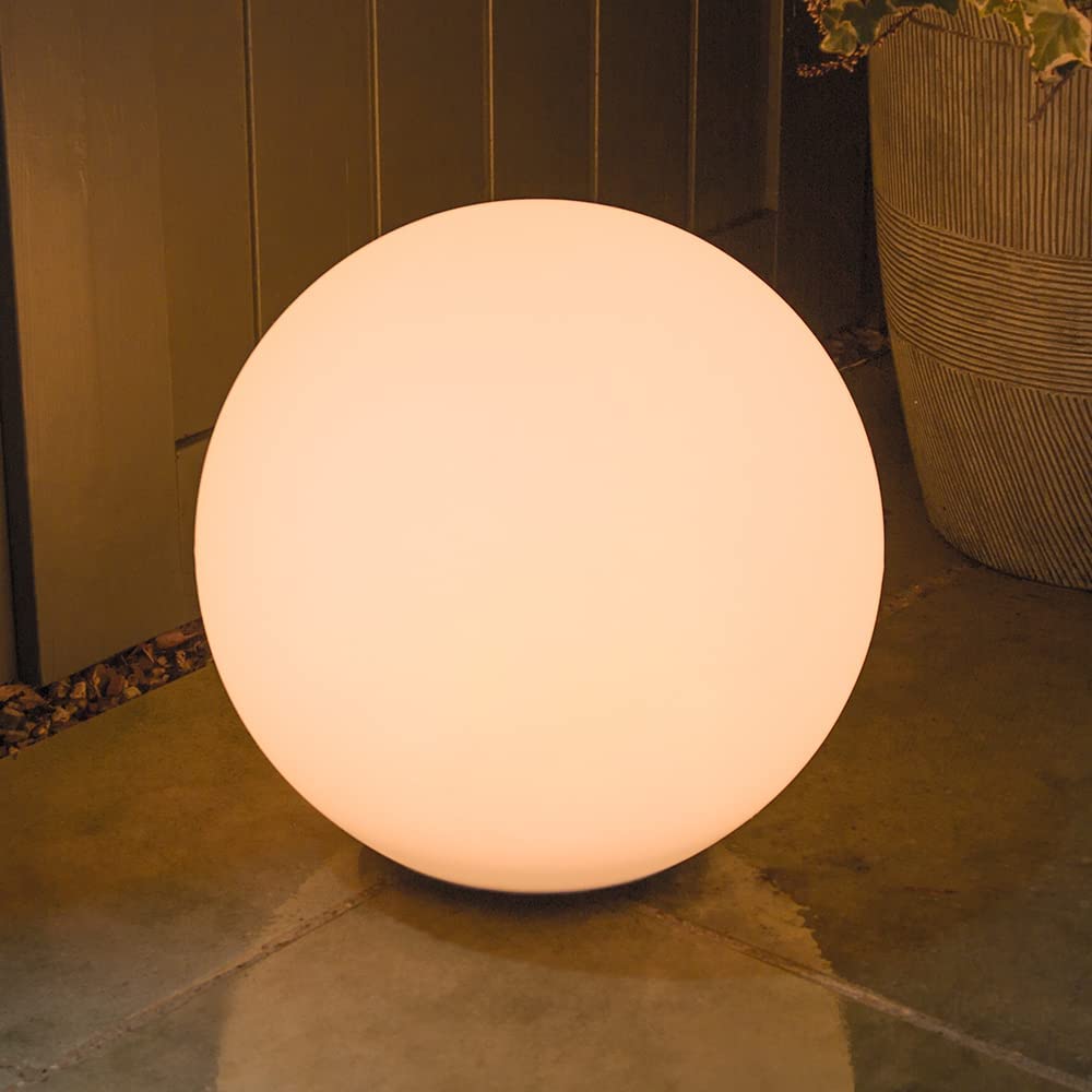 Spherical Garden Light – Color-Changing and Weatherproof