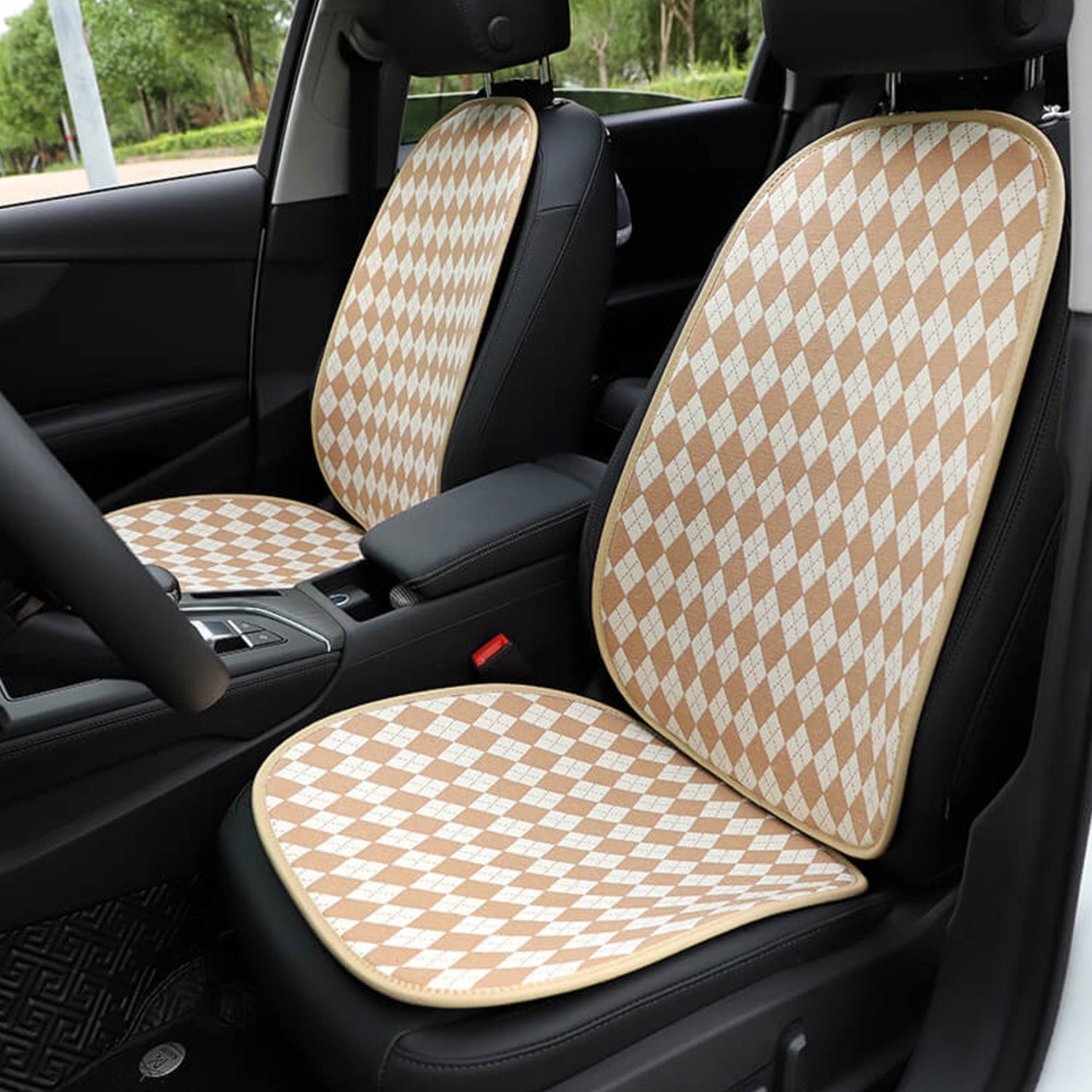 Classic Rhombus Dog Car Seat Cover – Stylish, Durable & Non-Slip