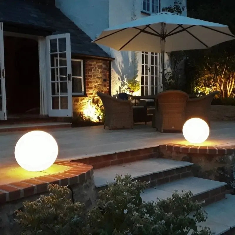 Spherical Garden Light – Color-Changing and Weatherproof
