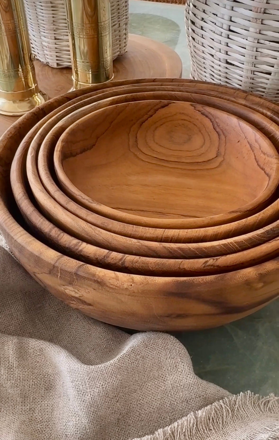 Handcrafted Teak Bowl Set – Nesting Design, 5 Piece