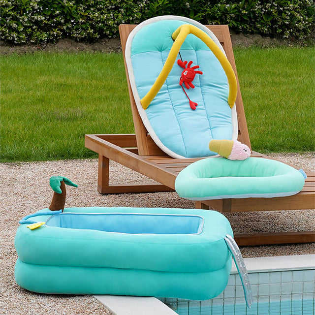 Summer-Themed Pet Bed Playful Comfortable Sandal Design