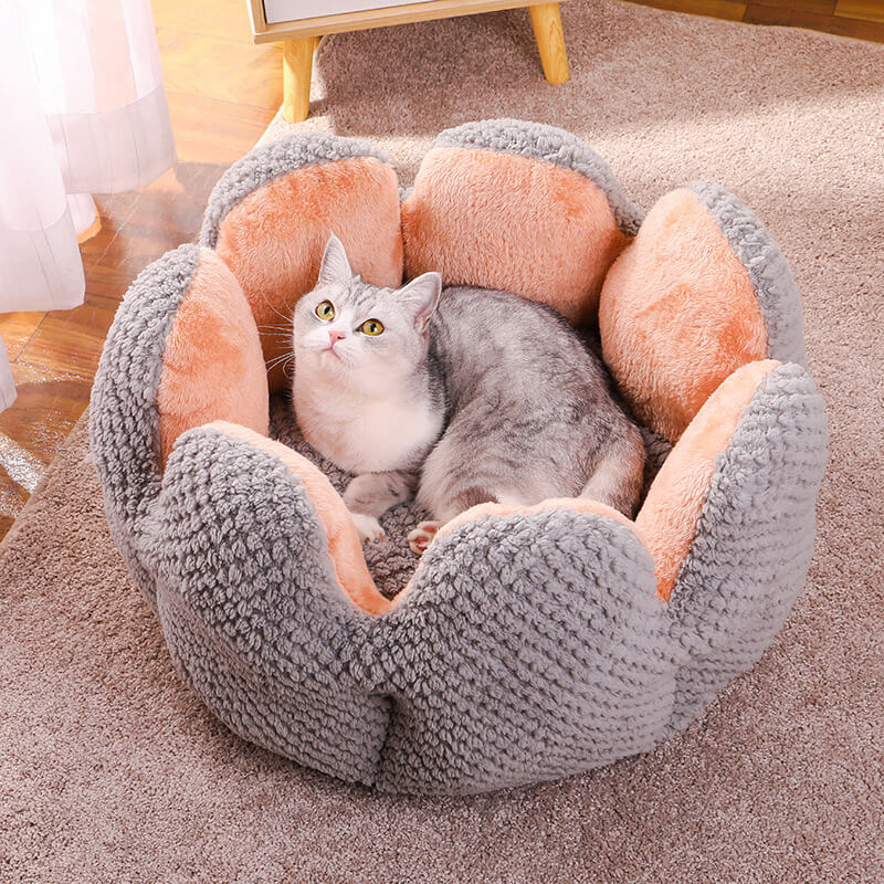 Cactus Shape Comfy Pet Bed Soft Coral Velvet Design