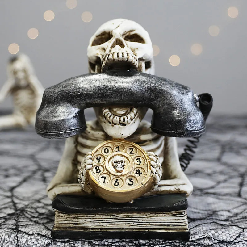 Halloween Glow Skull Phone Decoration – Unique Resin Sculpture for Spooky Home and Party Decor, 17x19x13 cm 4