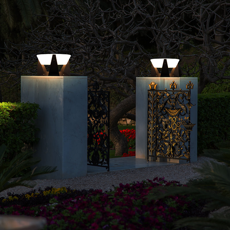 Solar-Powered Outdoor Column Light – Compact Durable Design