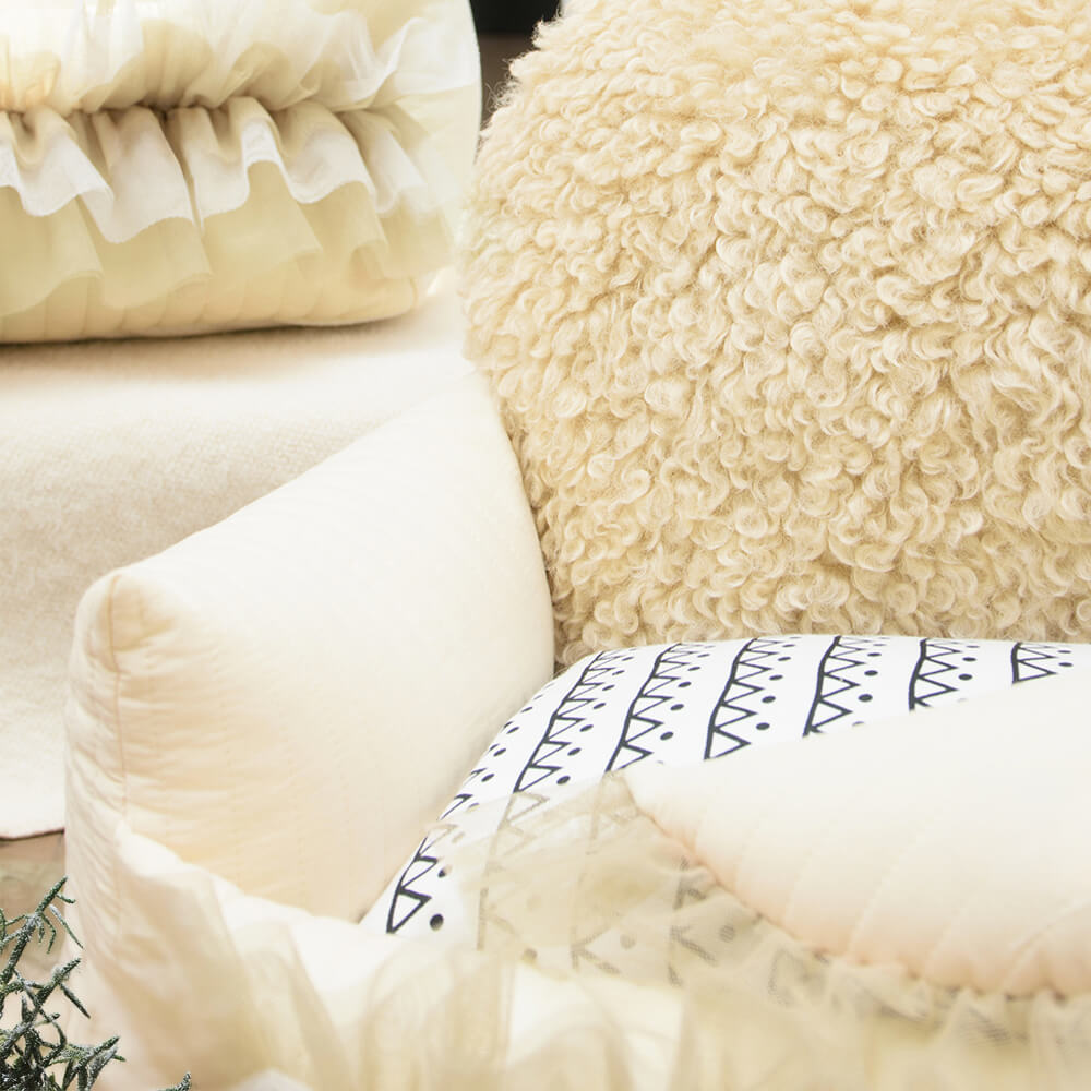 Nordic Faux Lambwool Ultra-Warm Pet Bed Cozy Elegance