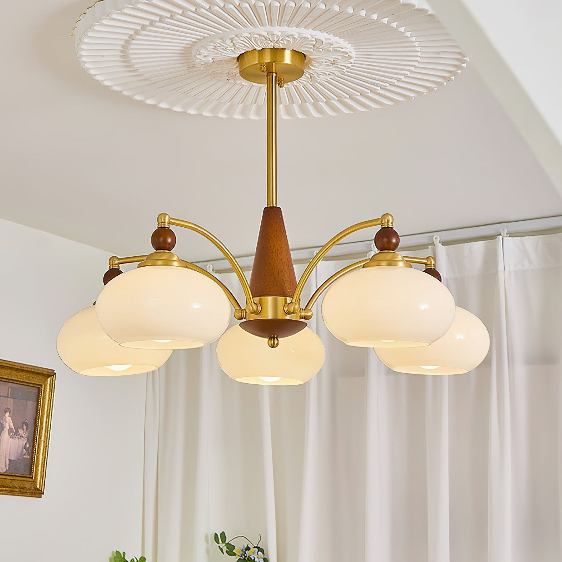 Retro Melodica Chandelier – Victorian Elegance with Modern Craftsmanship
