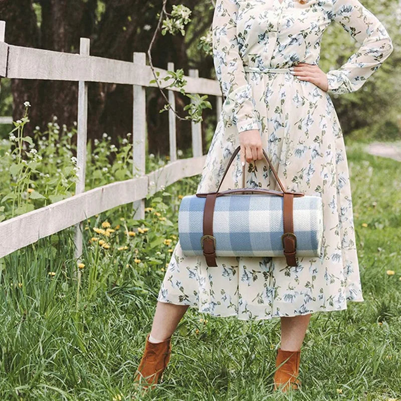 Picnic Blanket Picnic Rug Waterproof Lawn Blanket Tote Portable Indoor Home Blanket Sandproof Beach Mat-4