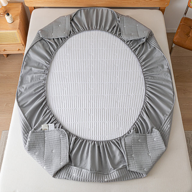 Waterproof Thickened Mattress Protector