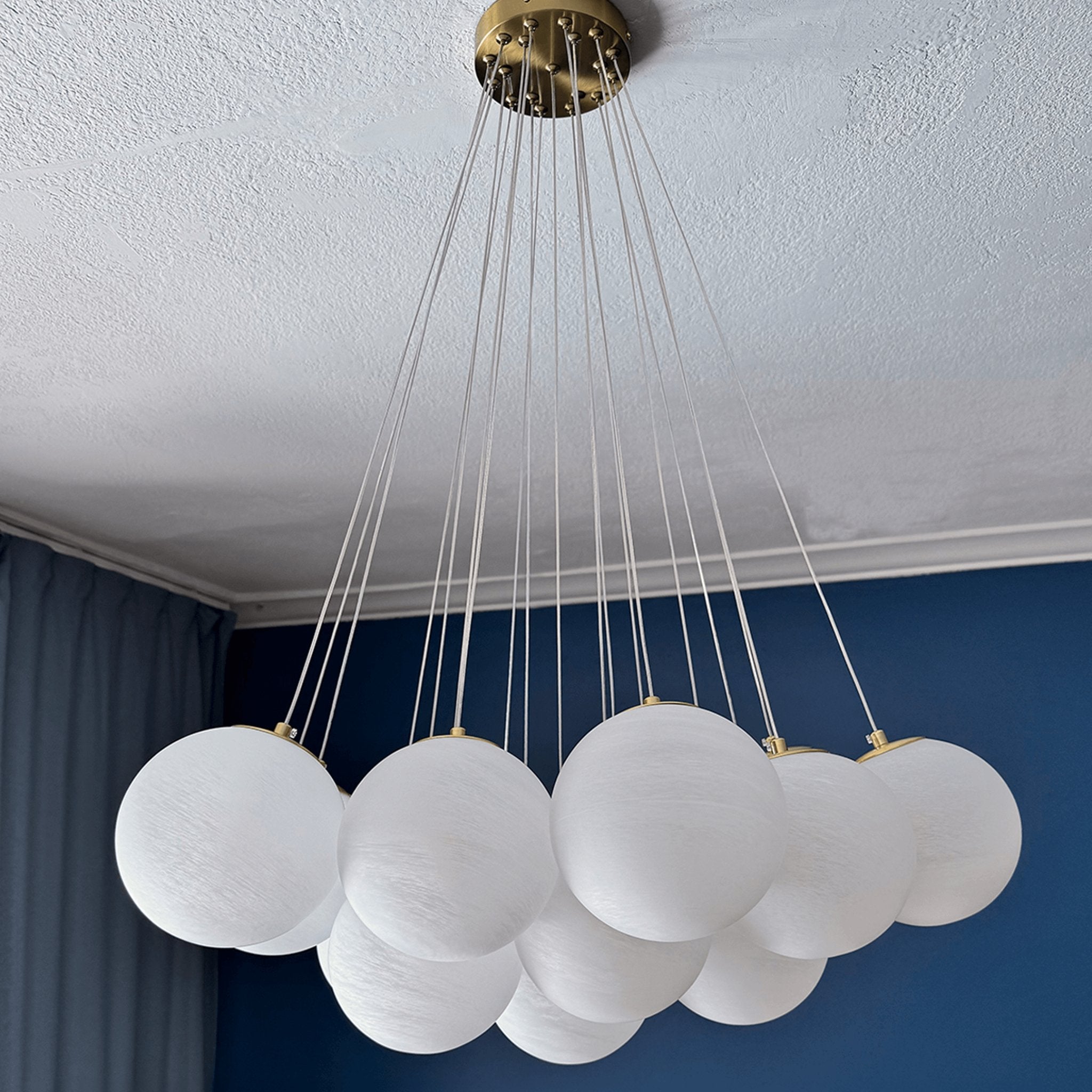 Blurred Bubbles Chandelier – Modern Glass Cluster Ceiling Light