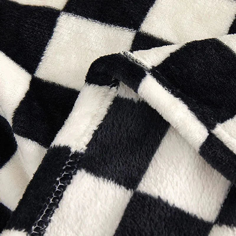 Classic Checkerboard Plaid Design Sofa Blanket for Comfort