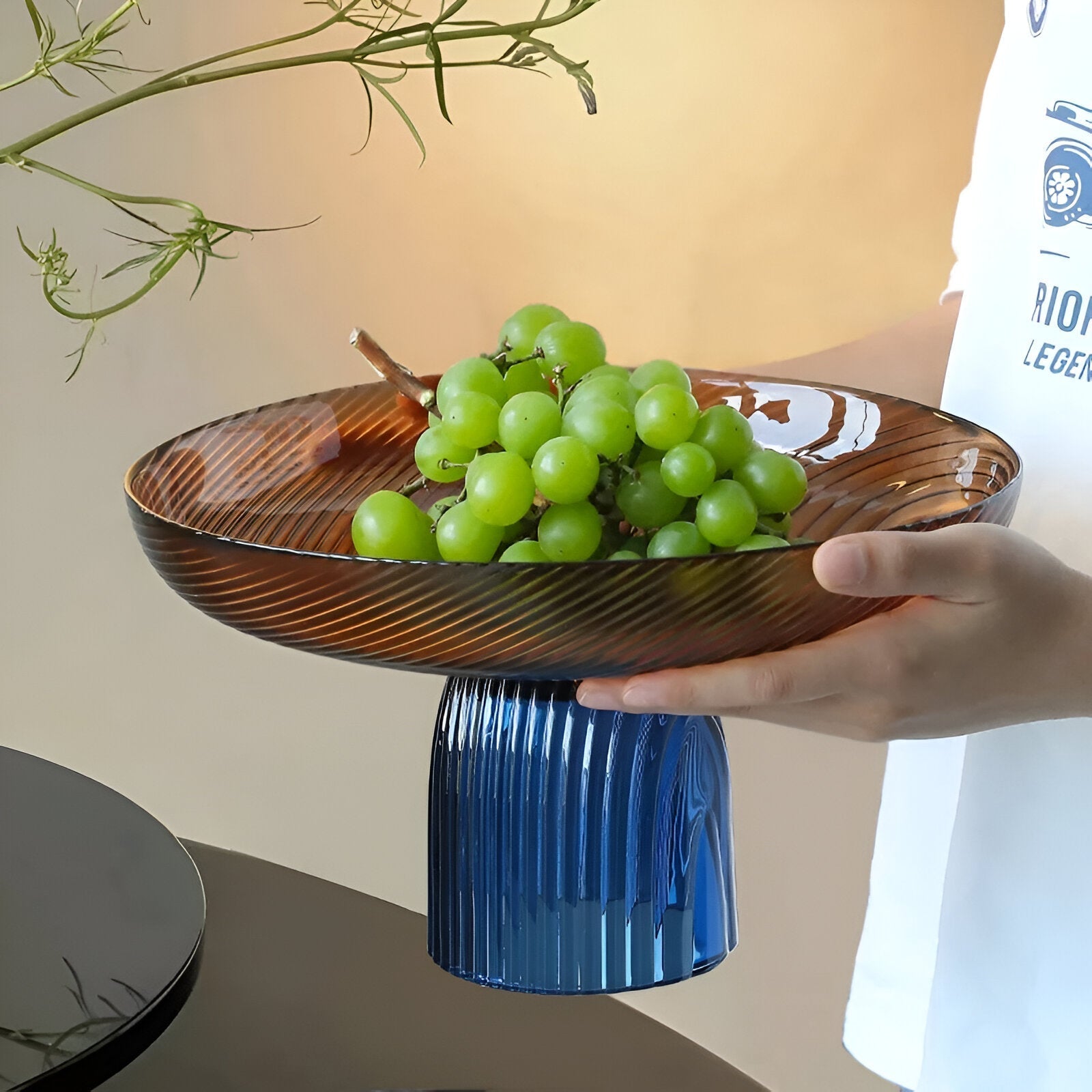 Elegant Crystal Glass Fruit Bowl for Stylish Home Decor