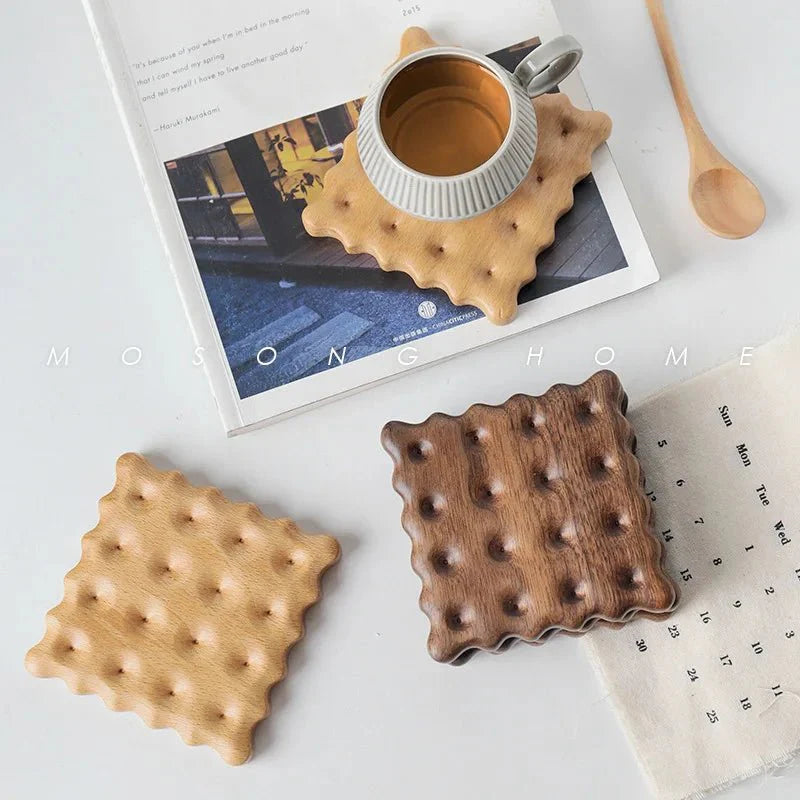 Four Piece Set Of Wooden Biscuit Shape Coasters Modern Style
