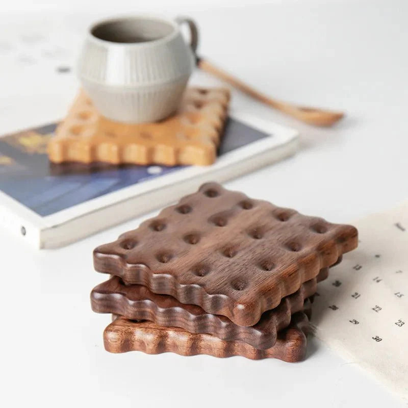 Four Piece Set Of Wooden Biscuit Shape Coasters Modern Style