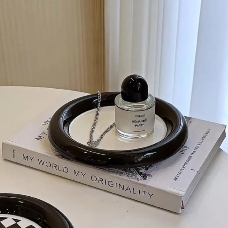 Geometric Design Ceramic Plate for Stylish Serving 20cm