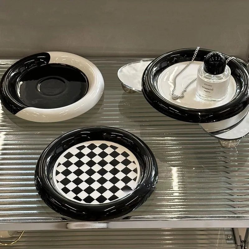 Geometric Design Ceramic Plate for Stylish Serving 20cm