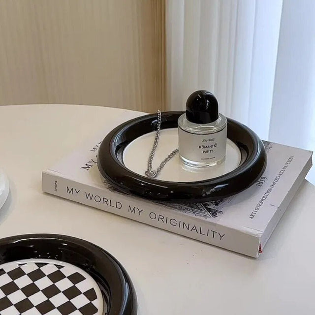 Geometric Design Ceramic Plate for Stylish Serving 20cm