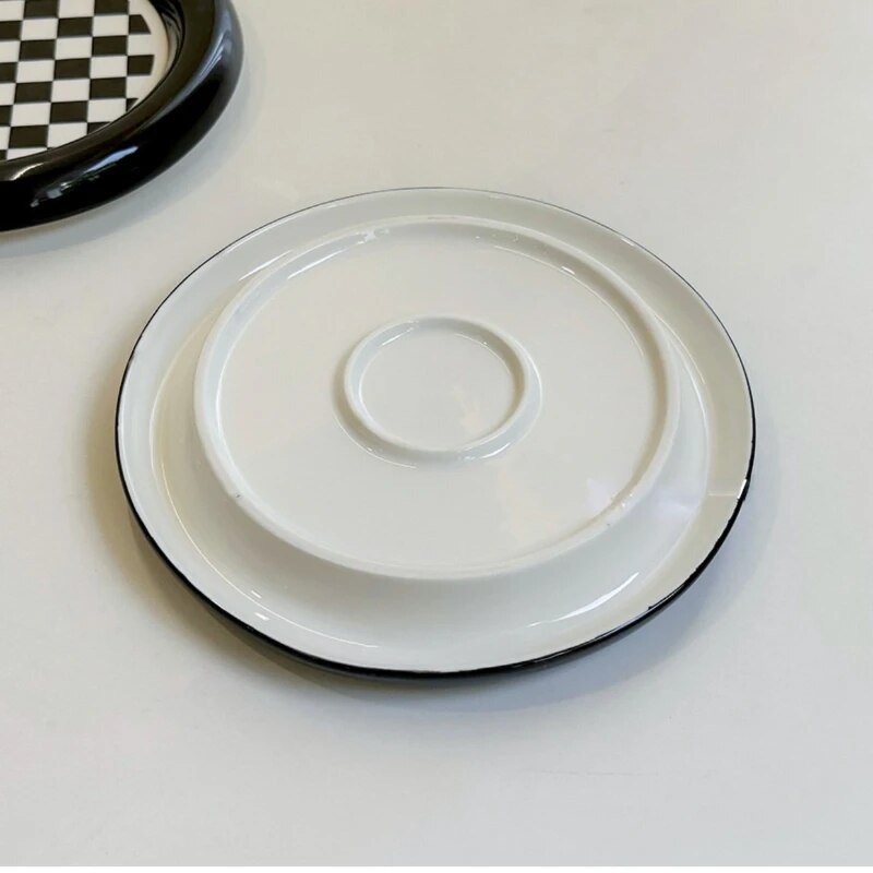 Geometric Design Ceramic Plate for Stylish Serving 20cm