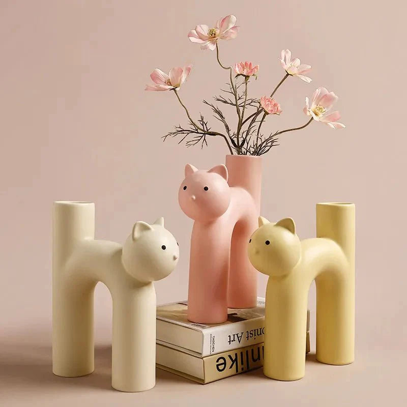 H-Shaped Cat Vase Decoration - Modern Ceramic Tabletop Design
